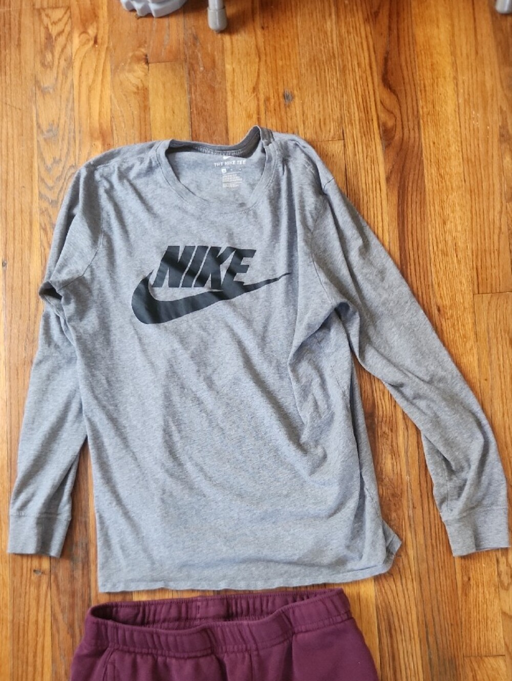Nike Bundle Shirt Sweatpants - Picture 3 of 3